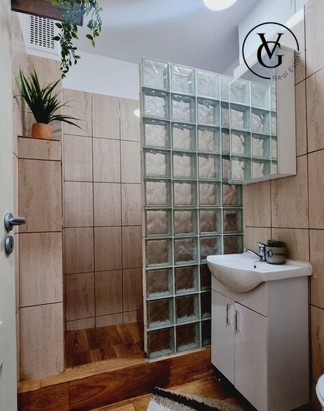Dristor, garsoniera, renovata